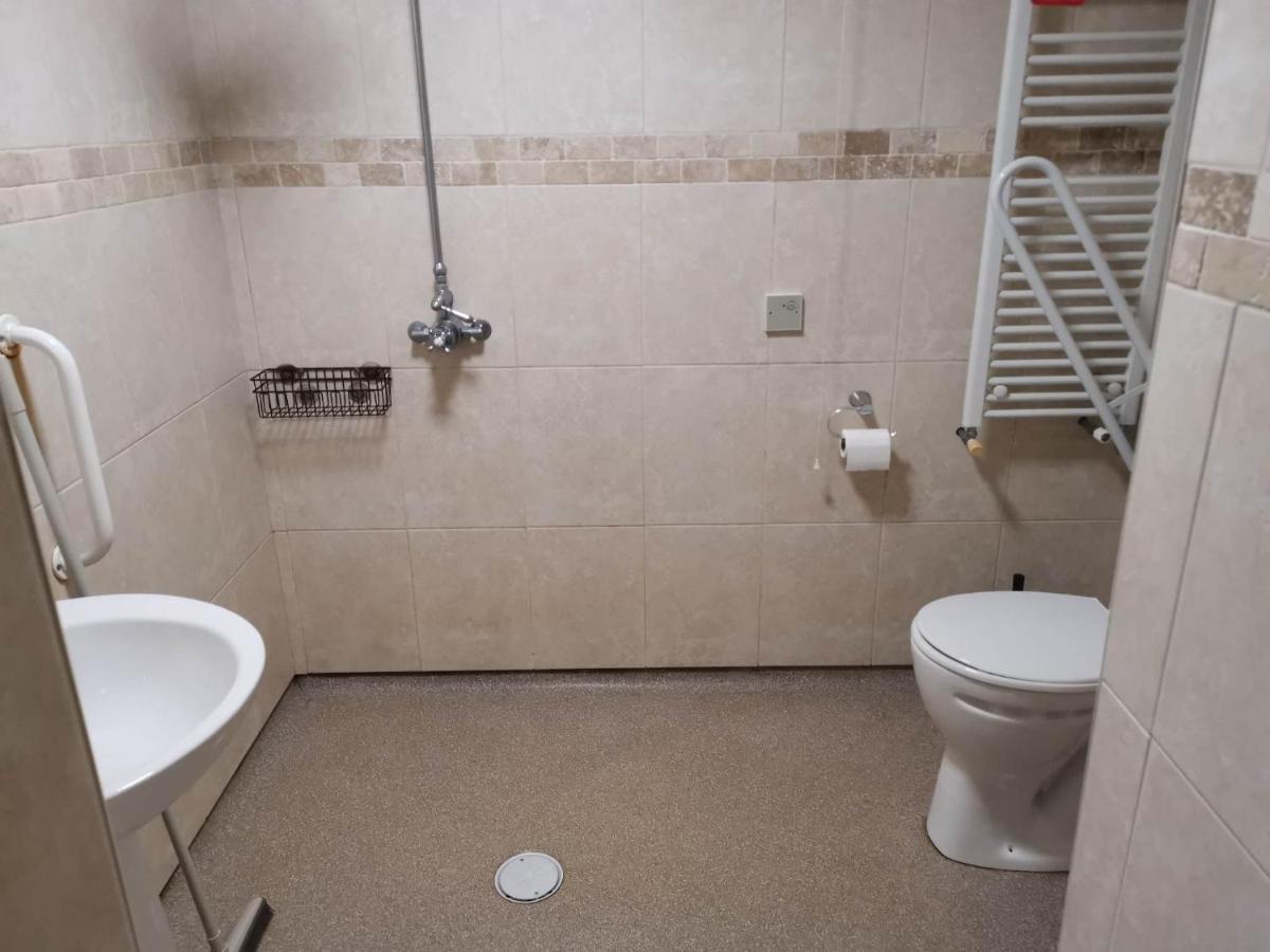 Llety Teifi Guest House Cardigan Eksteriør billede