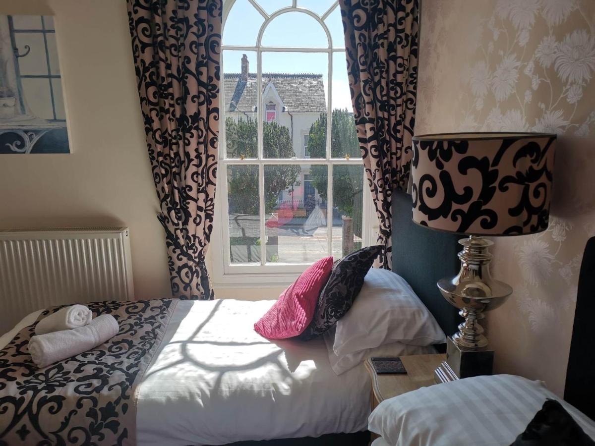 Llety Teifi Guest House Cardigan Eksteriør billede